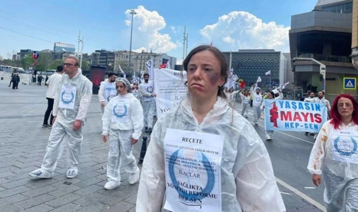 1 Mayıs'ta sağlıkta şiddete dikkat çektiler: Hemşireler 'morluklar' içinde Taksim Mey