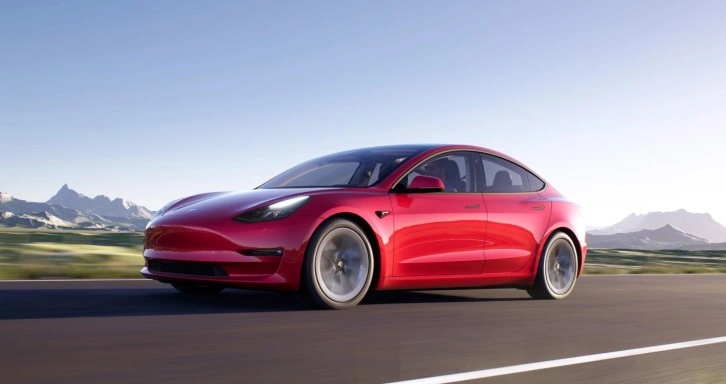 2025 Tesla Model 3 Performance özellikleri sızdırıldı!