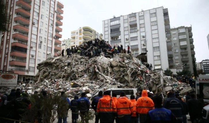 Alman biyoteknoloji şirketi, depremzedelere nakdi yardımda bulundu