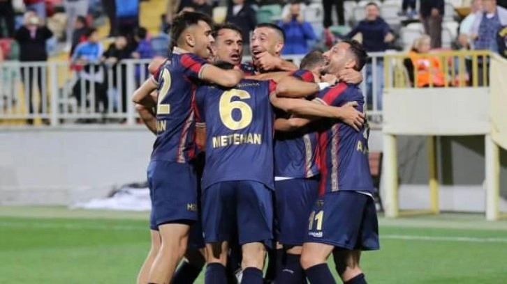 Altınordu 10 kişi kalan Samsunspor'u 2 golle yıktı