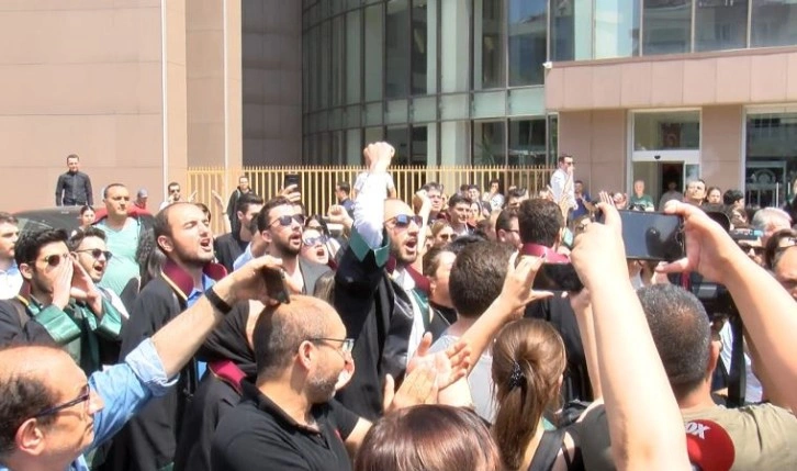 Ankara ve İstanbul'da avukatlar öldürülen meslektaşları için toplandı