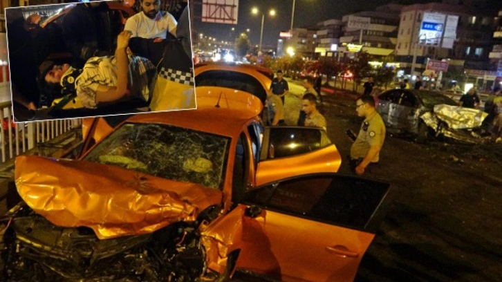 Antalya’da iki otomobilin kafa kafaya çarpıştığı kazada 1’i ağır 5 kişi yaralandı