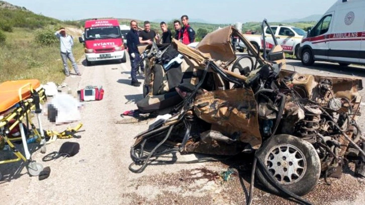 Balıkesir'de kahreden kaza: Uzman Çavuş yaralı, eşi ve oğlu öldü