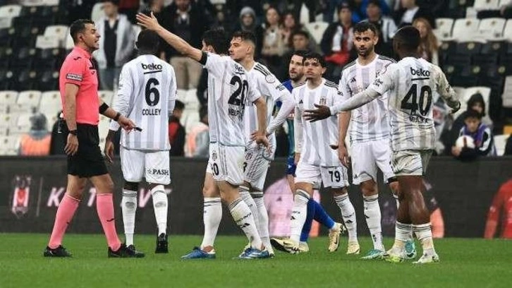 Beşiktaş'ta tam 11 futbolcu ile yollar ayrılıyor!