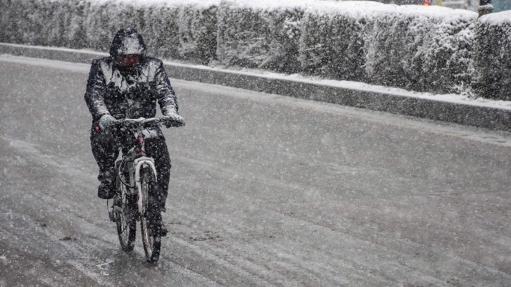 Bingöl’de kar nedeniyle 173 köy yolu ulaşıma kapandı