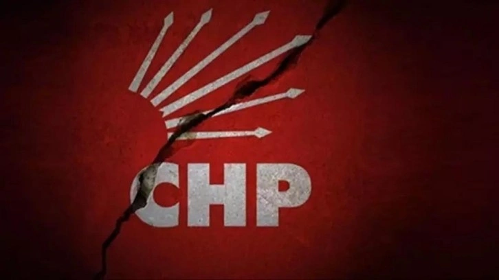 CHP'nin Niğde teşkilatında istifa depremi