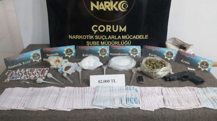 Çorum'da uyuşturucu ticareti yaptıkları iddiasıyla 5 kişi tutuklandı!