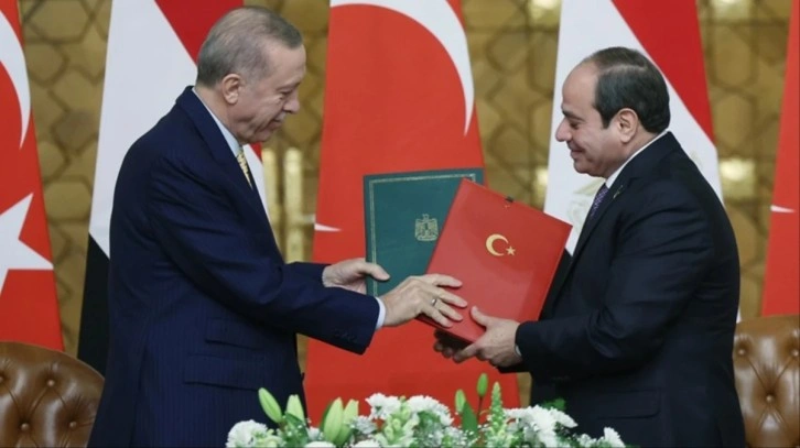 Cumhurbaşkanı Erdoğan: Mısır'a ziyaret Sisi'nin ısrarlı davetiyle gerçekleşti