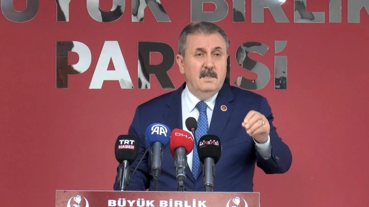 Destici'den PKK sempatizanı belediyelere tepki