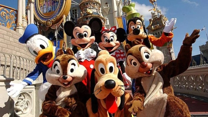 Disneyland Çalışanları Sendikalaşmaya Karar Verdi
