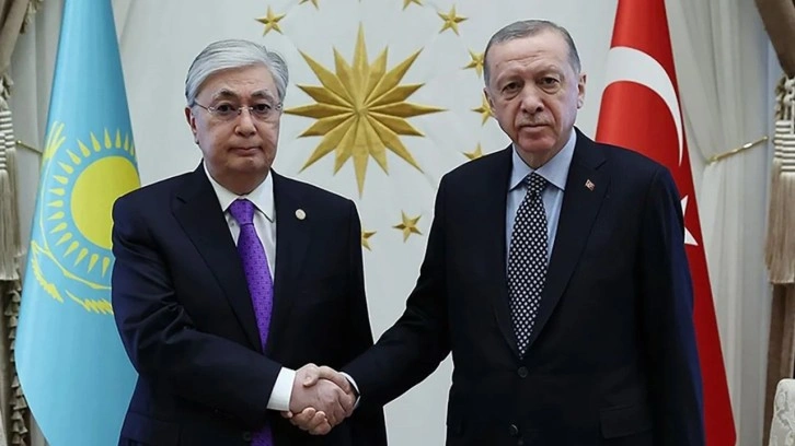 Erdoğan, Kazakistan lideri Tokayev ile görüştü