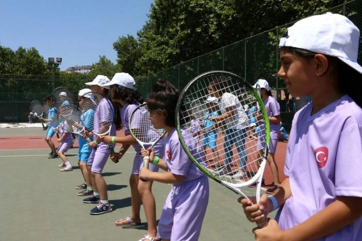 Eyüpsultan'da Gençlere Yaz Spor ve Yaz Okulları Başlıyor