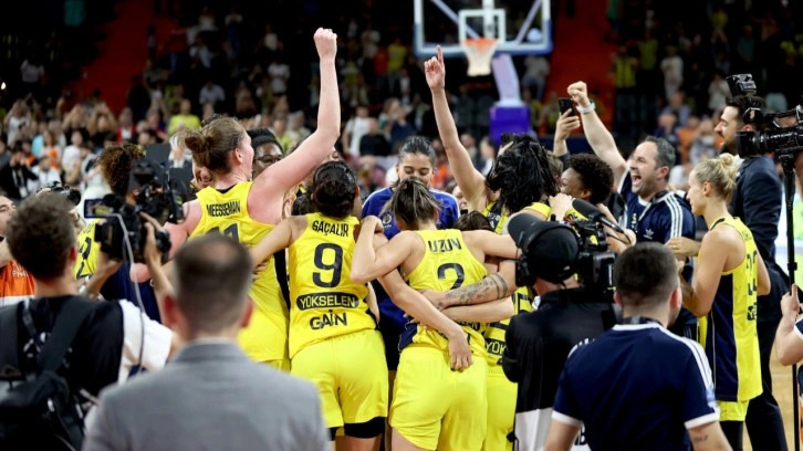 Fenerbahçe Alagöz EuroLeague şampiyonu!