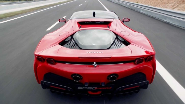 Ferrari'den ‘gürültülü' elektrikli otomobil geliyor! İşte tarih