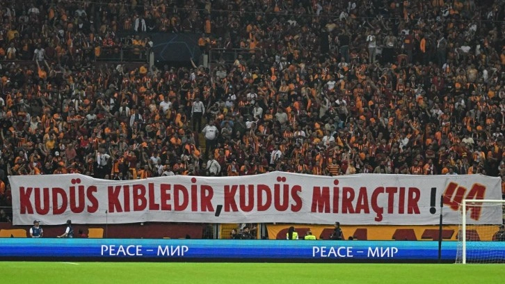 Galatasaray taraftarları dev maçta Filistin'i unutmadı!