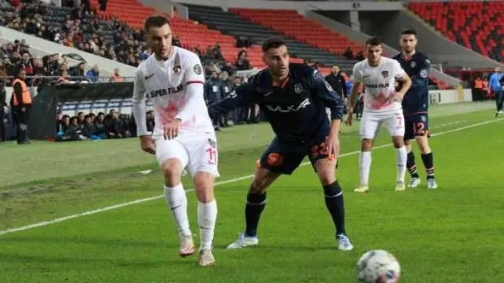 Gaziantep FK, Başakşehir karşısında 1 puanı 90+7'de kurtardı