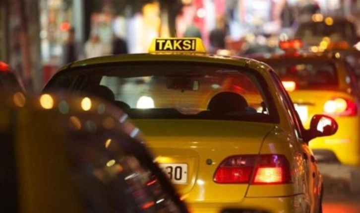 İBB Genel Sekreter Yardımcısı Buğra Gökçe'den Bakan Adil Karaismailoğlu'na 'taksi