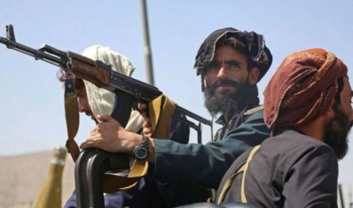 İran sınır muhafızları ile Taliban güçleri çatıştı