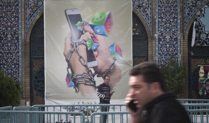 İran'da protestoların görüntülerini çekip paylaşanlar yıllarca hapis yatabilir