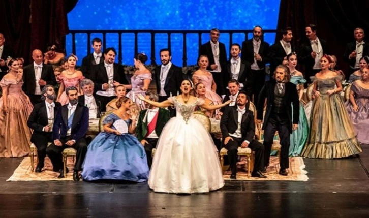 İzmir Opera Balesi La Traviata İstanbul’daydı