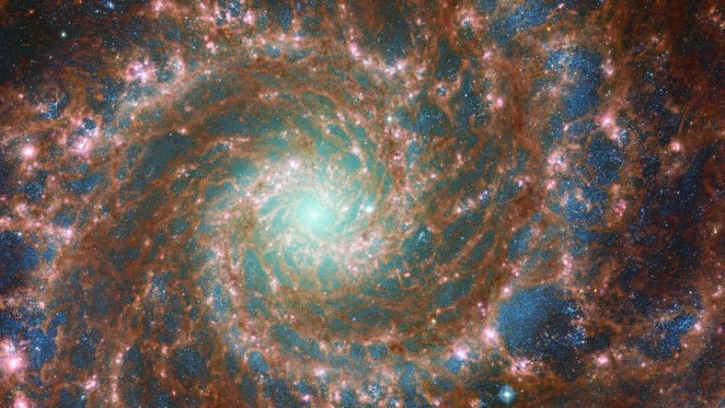 James Webb, Phantom Galaksisi’nin En Net Fotoğrafını Çekti