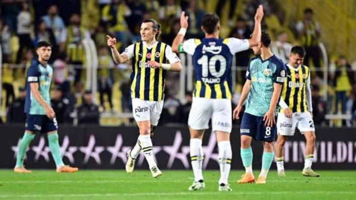 Kadıköy'de 3 gollü galibiyet! Fenerbahçe pes etmedi