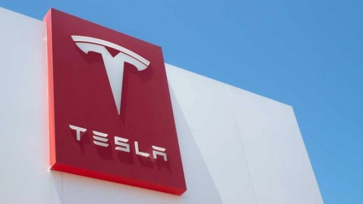Kaliforniya'da Tesla, Yanıltıcı Reklam Yapmakla Suçlandı