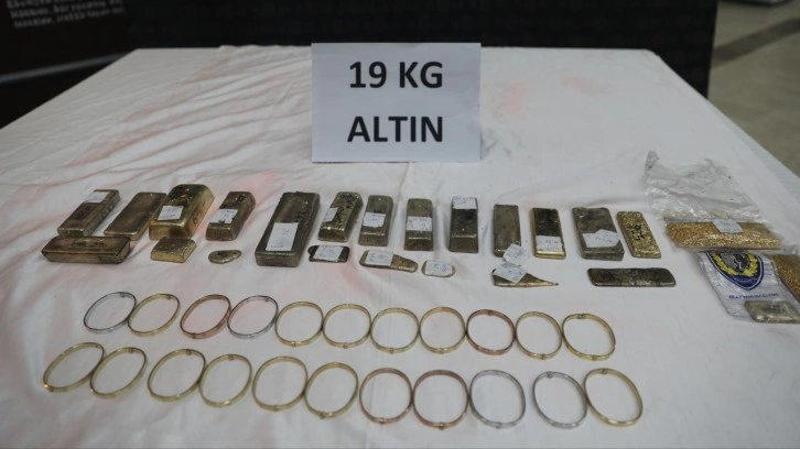 Kapıkule'de gümrük kaçağı yaklaşık 19 kilo altın ele geçirildi