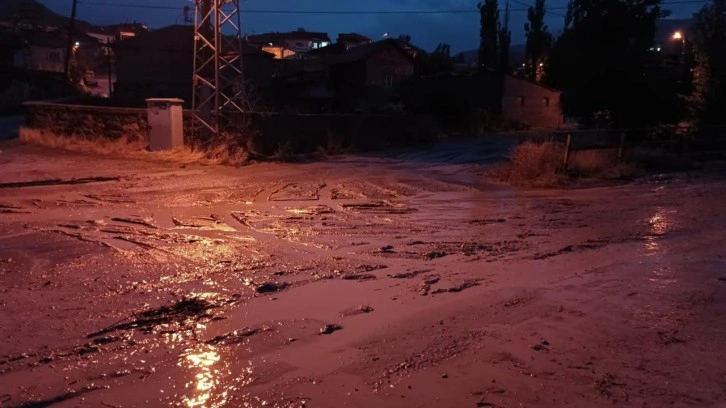 Kayseri, Aksaray ve Nevşehir'de şiddetli sel: Ölü ve yaralılar var