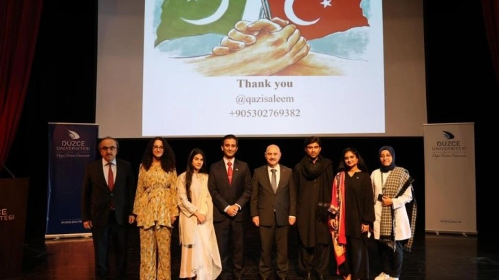 Khan: Pakistan ve Türkiye bir millet iki devlet!