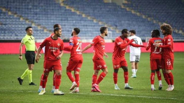 Kupada 6 gollü düello! Hatayspor farklı turladı