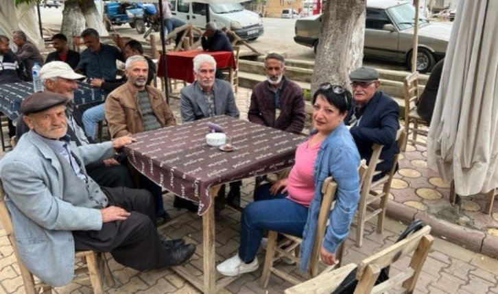Miyase İlknur deprem bölgesinde sokağın nabzını tuttu: Halk konut vaadine oy verdi