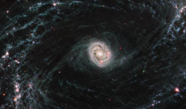 NASA, galaksilerin oluşumunu ilk kez bu kadar detaylı aktardı