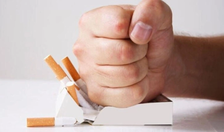 Sigara kullanımı felç olasılığını yüzde 50 artırıyor