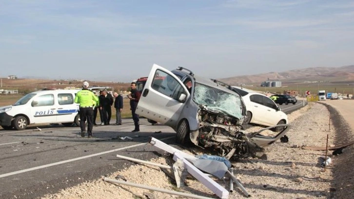 Siirt'te zincirleme trafik kazası: 2 kişi hayatını kaybetti, 2 kişi yaralandı