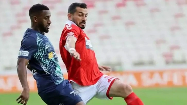 Sivasspor sahasında Kayserispor'u 2-1 mağlup etti