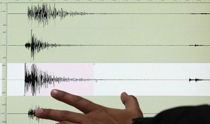 Son Dakika: Endonezya'da 6,2 büyüklüğünde deprem