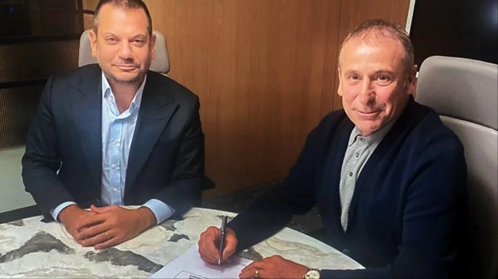 Son Dakika: Trabzonspor'un yeni teknik direktörü Abdullah Avcı oldu