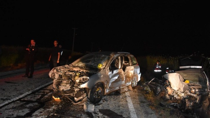 Tekirdağ'da 3 aracın karıştığı kazada 3 kişi öldü, 5 kişi yaralandı