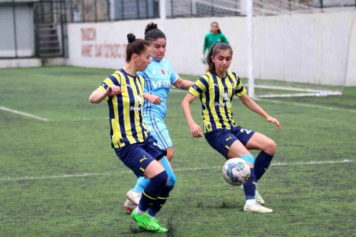 Trabzon'daki kadın derbisi berabere sonuçlandı