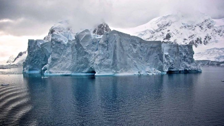 Türk bilim insanları: Antarktika'da Türkiye büyüklüğünde buz eridi!
