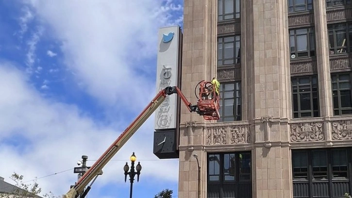 Twitter, Eski Logosunu Genel Merkezden Kaldıramadı - Webtekno