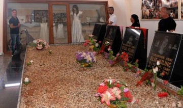 11 yıl önce ölen eşi ve 3 çocuğunun mezarlarını müzeye çevirdi: 'Dört Melek Evi'