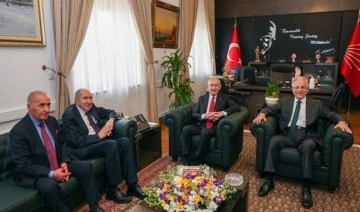 13. Cumhurbaşkanı adayı Kemal Kılıçdaroğlu, eski CHP Genel Başkanlarını Meclis'te ağırladı