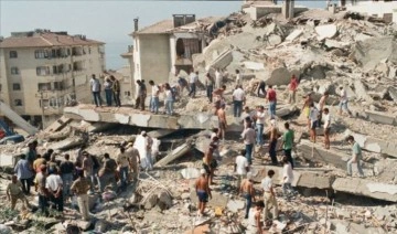 17 Ağustos'un yıldönümünde doğuya dikkat çekti: 'Önce doğu, ardından Marmara deprem süreci