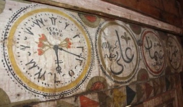4 asırlık ahşap camideki 5.19'u gösteren saatin sırrı çözülemedi