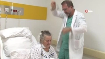 76 yaşındaki kadın 22 dakika boyunca hem kansız hem de kalpsiz yaşam mücadelesi verdi