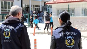 8 kayıp çocuk bulundu. Türkiye genelinde "güvenli eğitim uygulaması" yapıldı