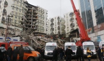 89 kişiye mezar olmuştu... İş merkezinin deprem anına ait yeni görüntüsü ortaya çıktı!