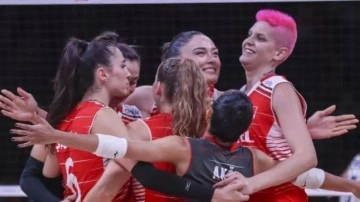 A Milli Kadın Voleybol Takımı final şansını kaybetti